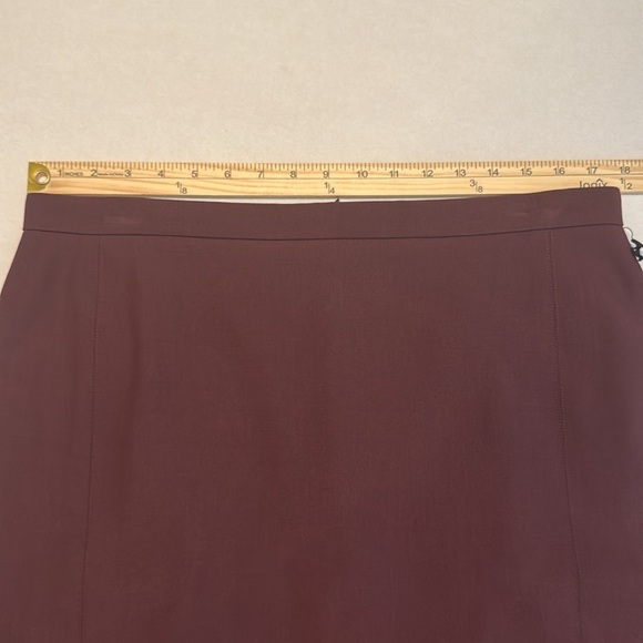NWT Ann Taylor The Suiting Collection Burgundy Wine Lined Pencil Skirt Size 14 - Picture 3 of 12